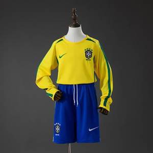 Brasil · 2002 Titular Retrô Manga longa · Kit infantil