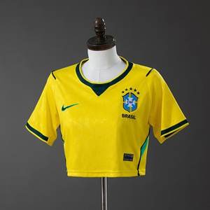 Brasil · 2026 Titular Feminina crop top style