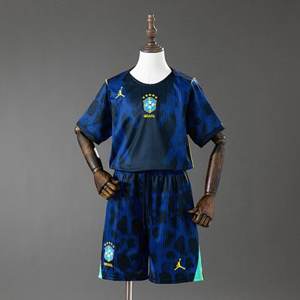 Brasil · 2026 Visitante · Kit infantil