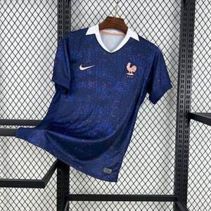 França · 2025/26 Titular