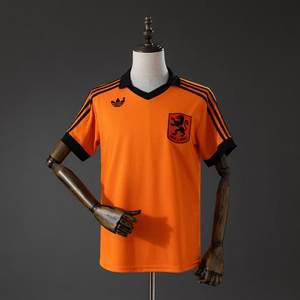 Holanda · 78/80 Titular